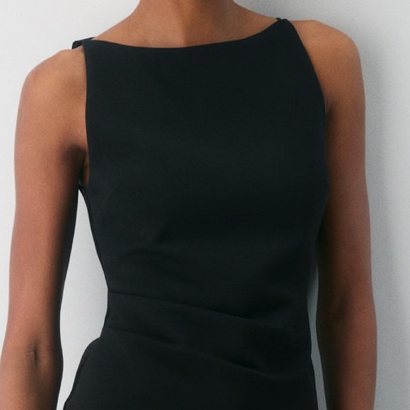 Babaton Commons Top - Picture 1 of 5